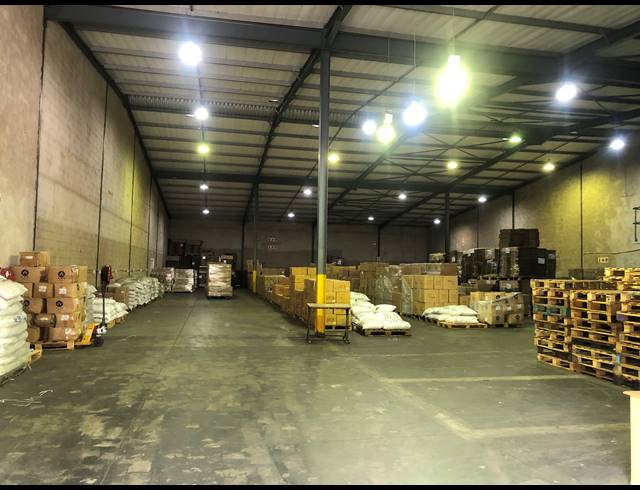1,333M² WAREHOUSE TO LET IN RIVERHORSE VALLEY
